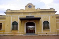 /album/fotos-atuais-da-cidade1/esta%c3%a7%c3%a3o%20ferroviaria%202-jpg/